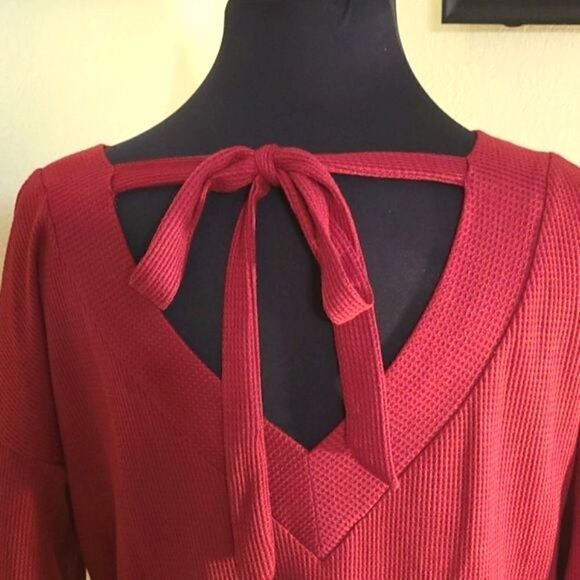 Red Top with Cut-out & Tie in the Back, Size Small - Picture 3 of 6
